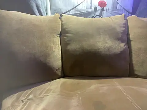 Snapshot of BigMac1596 chatting on December 12, 11:50 am BigMac1596 online show from December 12, 11:50 am
