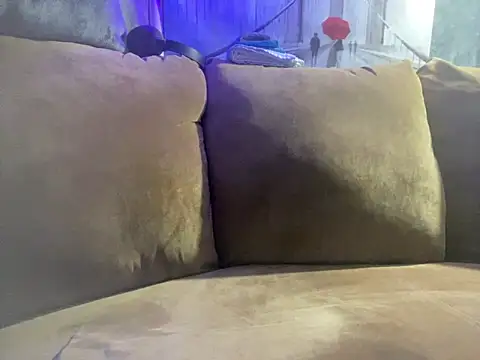 Snapshot of BigMac1596 chatting on December 10, 7:05 am BigMac1596 online show from December 10, 7:05 am