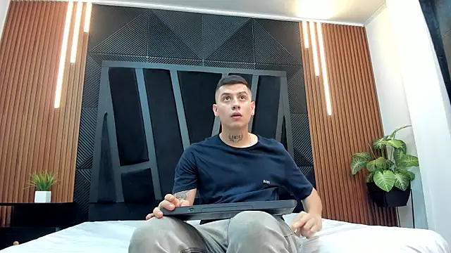 Snapshot of Yeiko_Romero_ chatting on March 8, 5:30 pm Yeiko Romero online show from March 8, 5:30 pm