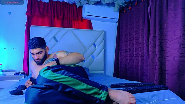 Rich boy01 online show from June 7, 5:53 pm