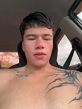 Logan smith1 online show from June 30, 8:10 pm