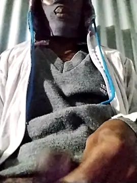 hornyxguy68 online show from April 24, 2:14 am