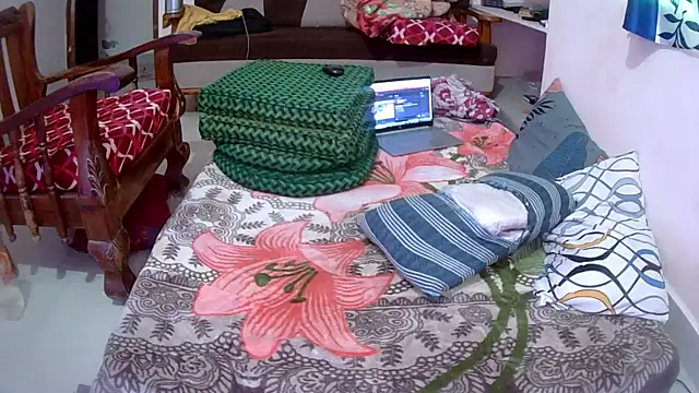 Snapshot of inba99tamil chatting on February 19, 7:59 pm inba99tamil online show from February 19, 7:59 pm