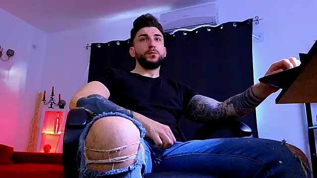 MightyAaron66 online show from April 14, 4:34 am