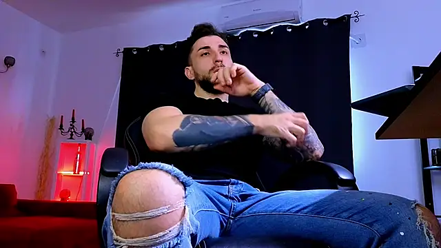 MightyAaron66 online show from February 13, 12:54 pm