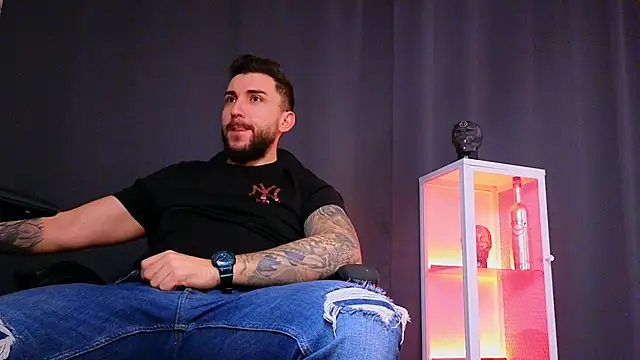 MightyAaron66 online show from December 22, 5:12 am