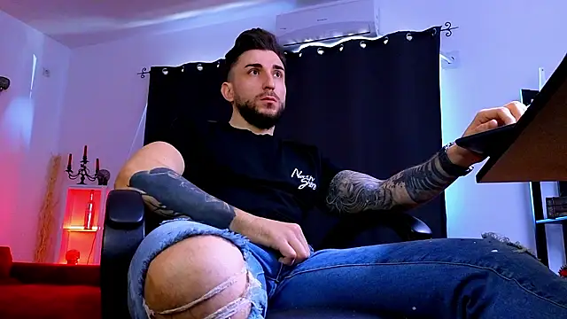 MightyAaron66 online show from March 13, 6:54 am