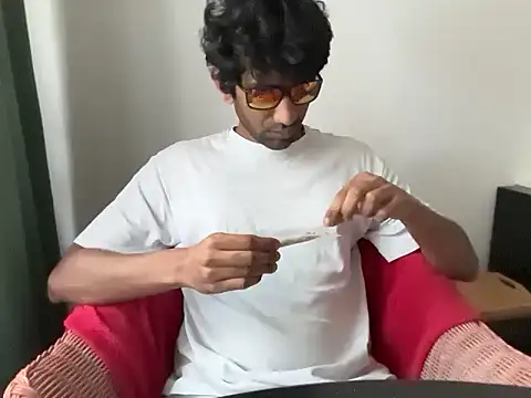 dominanthubby online show from June 9, 7:32 am
