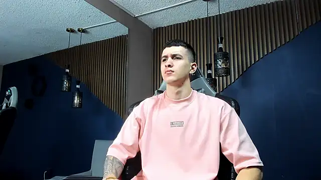 Snapshot of JacksonOlsenn chatting on January 14, 11:42 am JacksonOlsenn online show from January 14, 11:42 am
