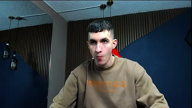 Snapshot of JacksonOlsenn chatting on January 12, 12:44 pm JacksonOlsenn online show from January 12, 12:44 pm