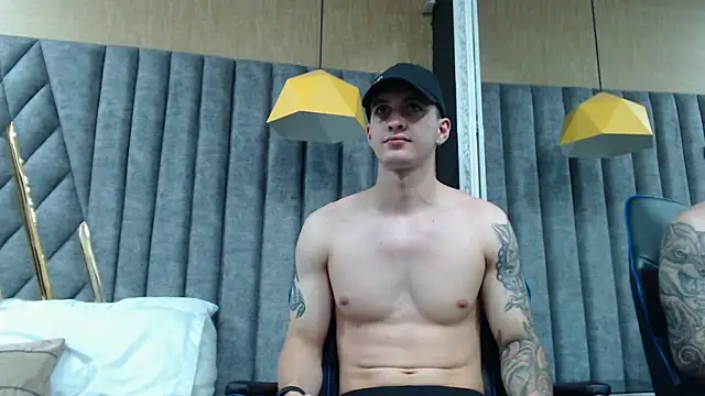 Snapshot of JacksonOlsenn chatting on January 21, 12:24 pm JacksonOlsenn online show from January 21, 12:24 pm