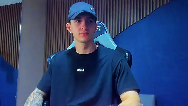 Snapshot of JacksonOlsenn chatting on January 26, 12:22 pm JacksonOlsenn online show from January 26, 12:22 pm