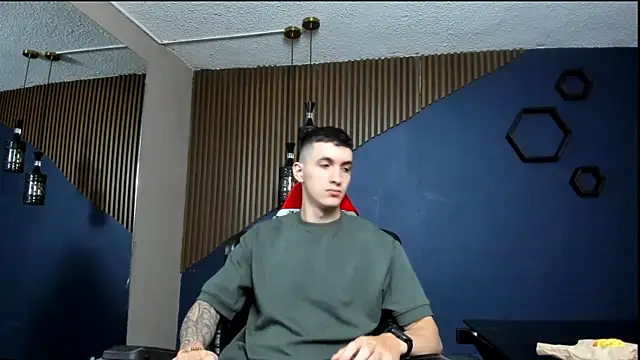 Snapshot of JacksonOlsenn chatting on January 11, 12:18 pm JacksonOlsenn online show from January 11, 12:18 pm