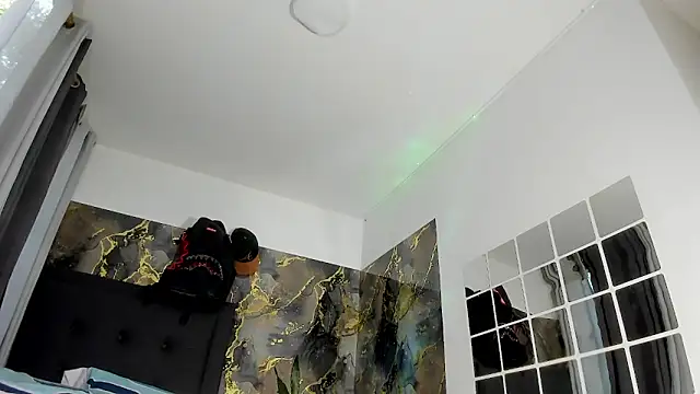 ronnie 7777 online show from April 23, 10:01 pm