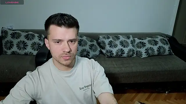 JohnnyStepBro online show from April 28, 8:35 pm