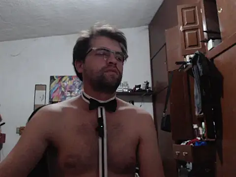 Snapshot of JhonyLove51 chatting on March 5, 2:36 am JhonyLove51 online show from March 5, 2:36 am