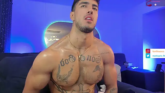 Snapshot of JACOB_MARTINS chatting on March 11, 10:42 pm JACOB MARTINS online show from March 11, 10:42 pm