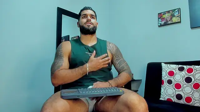 Snapshot of SamirHazard97 chatting on January 21, 10:30 pm SamirHazard97 online show from January 21, 10:30 pm