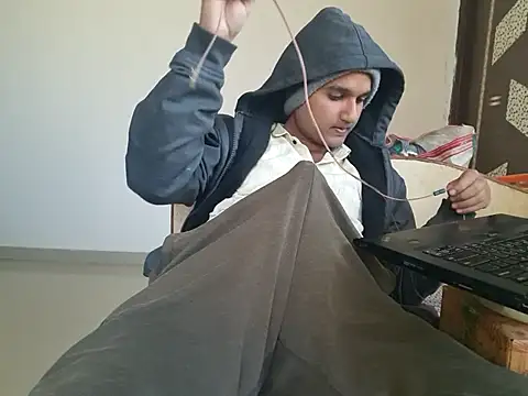 Jonrobinso online show from December 14, 9:49 am