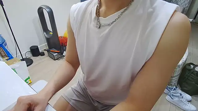 AnthroTw online show from November 30, 11:23 am