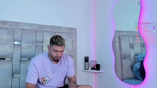 Jacoob19  online show from January 16, 1:14 pm