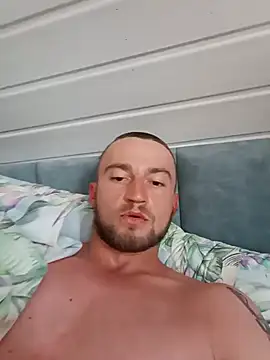 wariacik0024 online show from August 3, 4:00 am