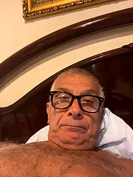 Snapshot of 4n4l1zz4m1 chatting on October 15, 7:32 pm 4n4l1zz4m1 online show from October 15, 7:32 pm