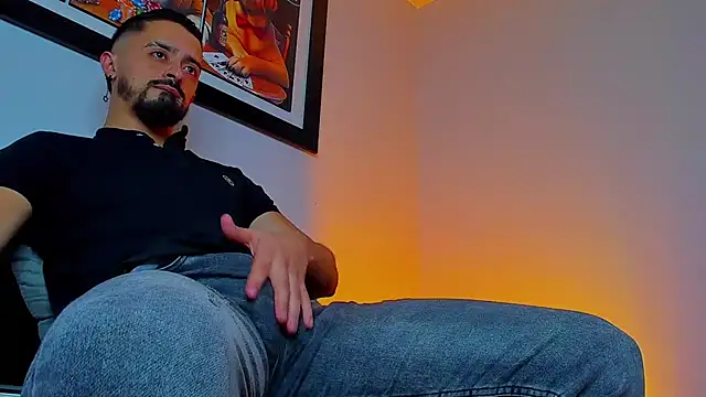 Snapshot of MAXIMUS_MASTE3 chatting on September 17, 10:22 pm MAXIMUS MASTE3 online show from September 17, 10:22 pm
