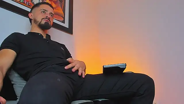 Snapshot of MAXIMUS_MASTE3 chatting on September 29, 8:05 pm MAXIMUS MASTE3 online show from September 29, 8:05 pm