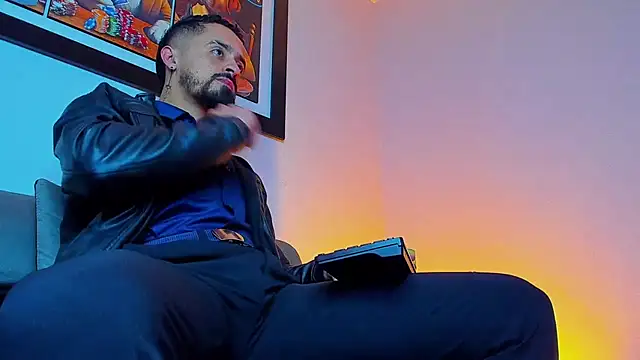 Snapshot of MAXIMUS_MASTE3 chatting on September 8, 9:36 pm MAXIMUS MASTE3 online show from September 8, 9:36 pm