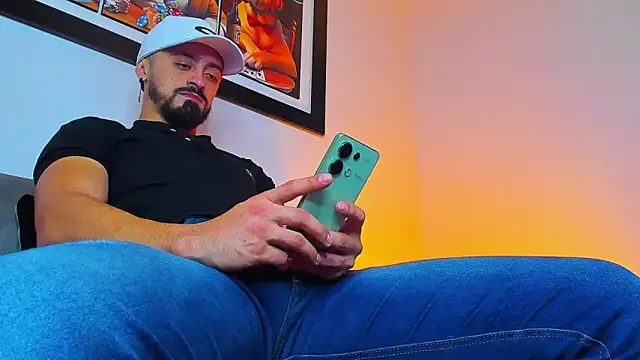 Snapshot of MAXIMUS_MASTE3 chatting on September 24, 8:07 pm MAXIMUS MASTE3 online show from September 24, 8:07 pm