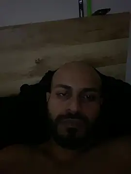 islandvybee55 online show from April 12, 3:02 pm