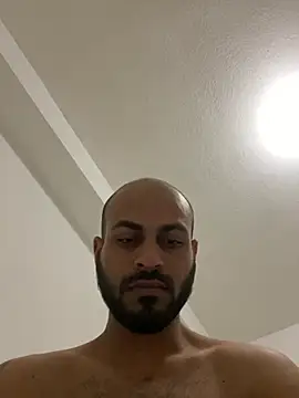 islandvybee55 online show from December 30, 1:37 am