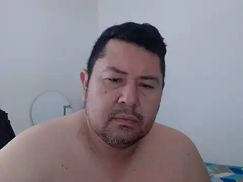 Elgatoloco11 online show from May 16, 5:55 pm