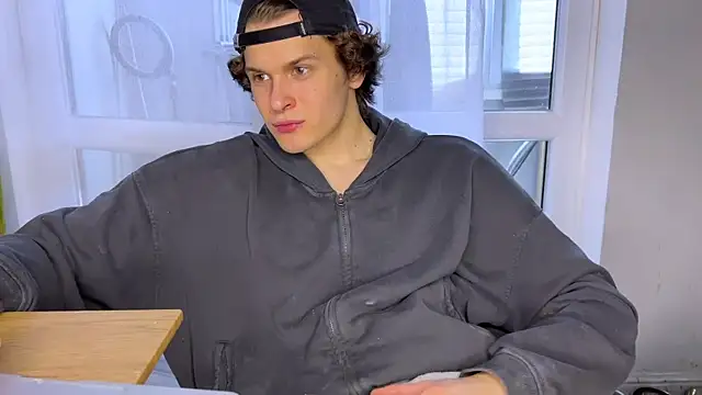 alyx garden online show from April 18, 9:11 am