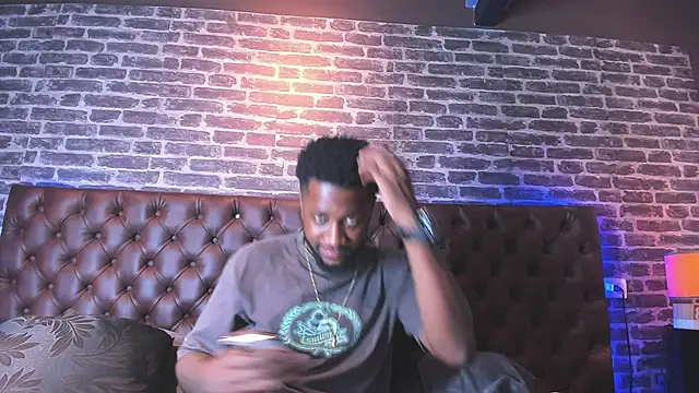 Snapshot of Drake_Nassir4 chatting on December 29, 3:54 am Drake Nassir4 online show from December 29, 3:54 am