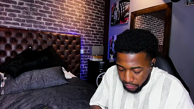 Snapshot of Drake_Nassir4 chatting on December 16, 8:58 pm Drake Nassir4 online show from December 16, 8:58 pm