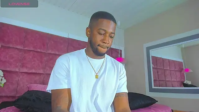 Snapshot of Drake_Nassir4 chatting on March 11, 9:15 pm Drake Nassir4 online show from March 11, 9:15 pm