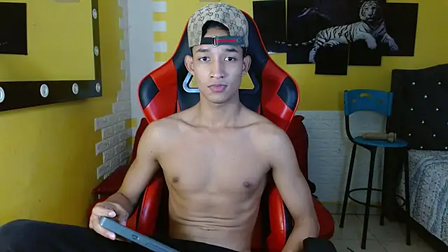 Snapshot of jose_sexycumm chatting on October 7, 8:24 pm jose sexycumm online show from October 7, 8:24 pm