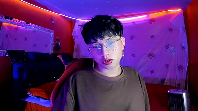 AnggelONfiree online show from September 17, 5:30 am