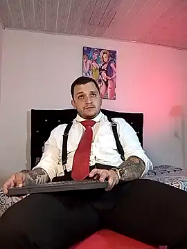 Snapshot of tony_landri chatting on October 18, 6:29 am tony landri online show from October 18, 6:29 am