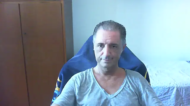 lliuk70mi online show from July 4, 1:03 pm