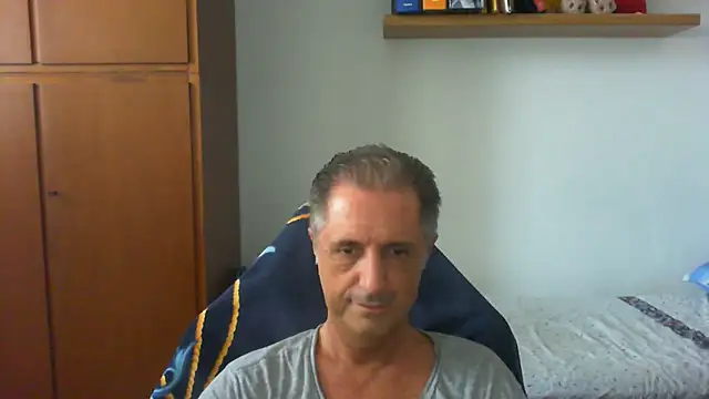 lliuk70mi online show from June 30, 1:12 pm