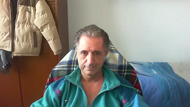 lliuk70mi online show from April 2, 1:19 pm