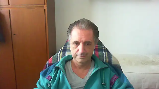 lliuk70mi online show from April 23, 1:24 pm