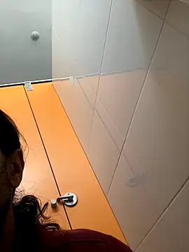 Lucascacaca online show from December 2, 1:55 pm