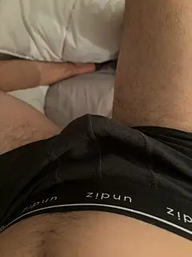 Snapshot of val6910 chatting on March 12, 10:17 pm val6910 online show from March 12, 10:17 pm