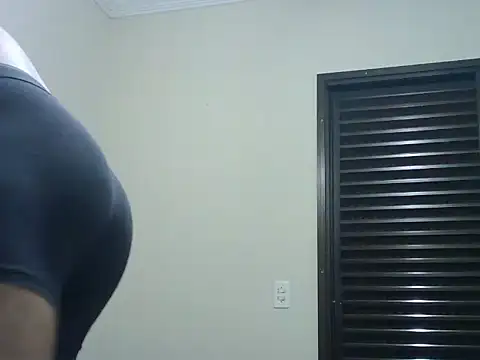 BatistaDiasG online show from April 12, 1:01 pm