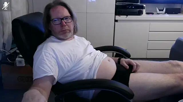 VSteph online show from April 21, 8:48 pm