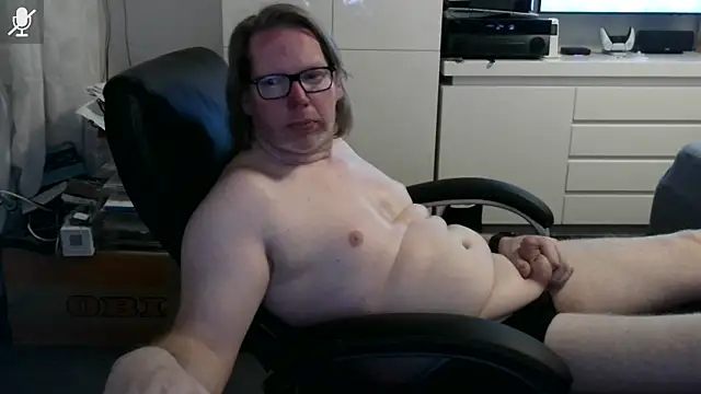 VSteph online show from April 24, 9:39 pm